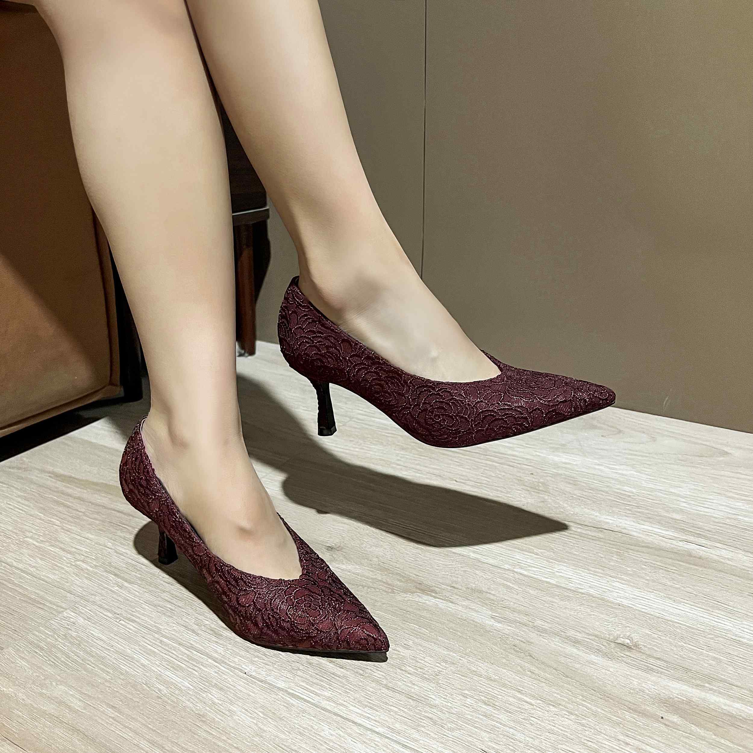 KËPUCA ME TAKE PER FEMRA 6-406-4MA      