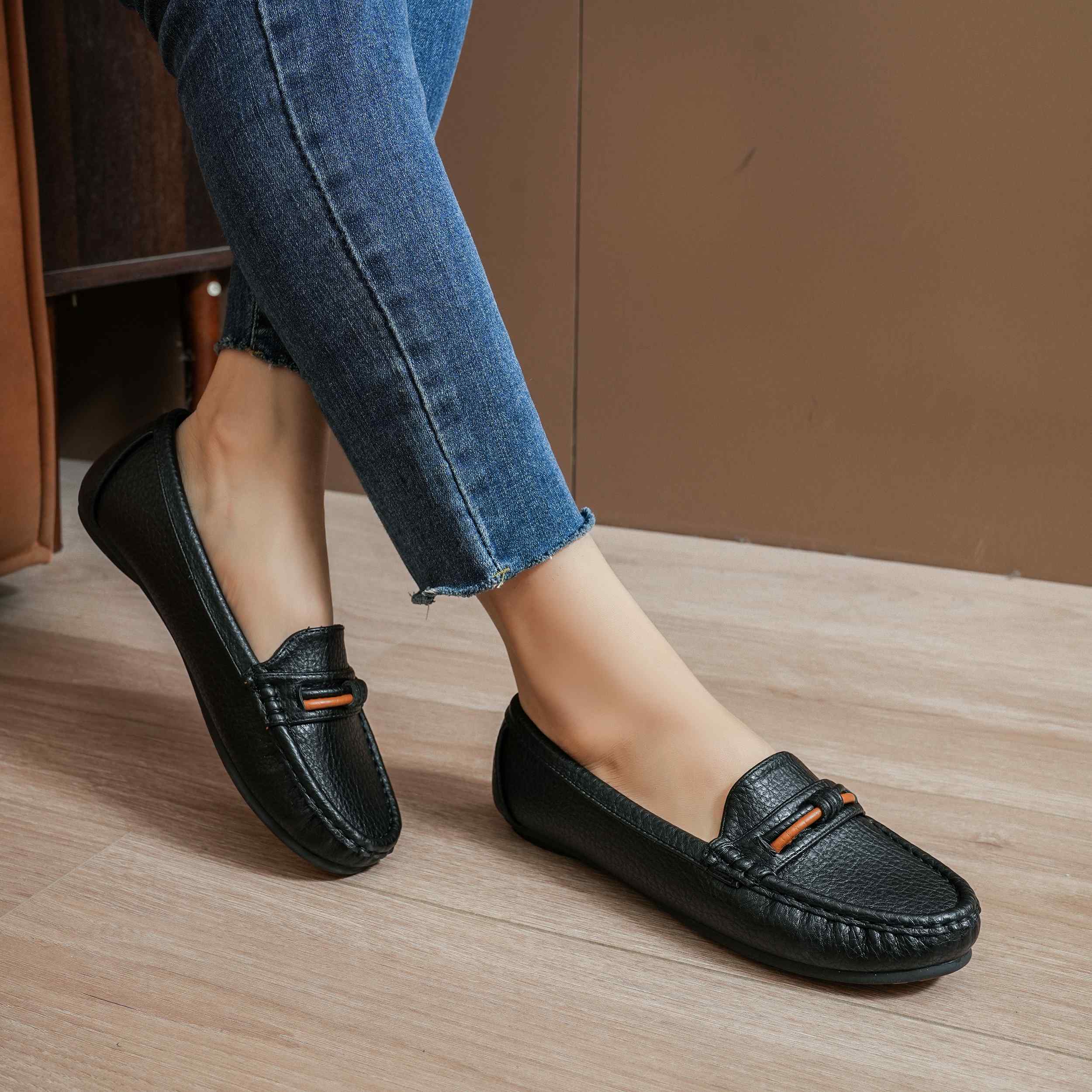 KËPUCA PER FEMRA DN669-1 BLACK          
