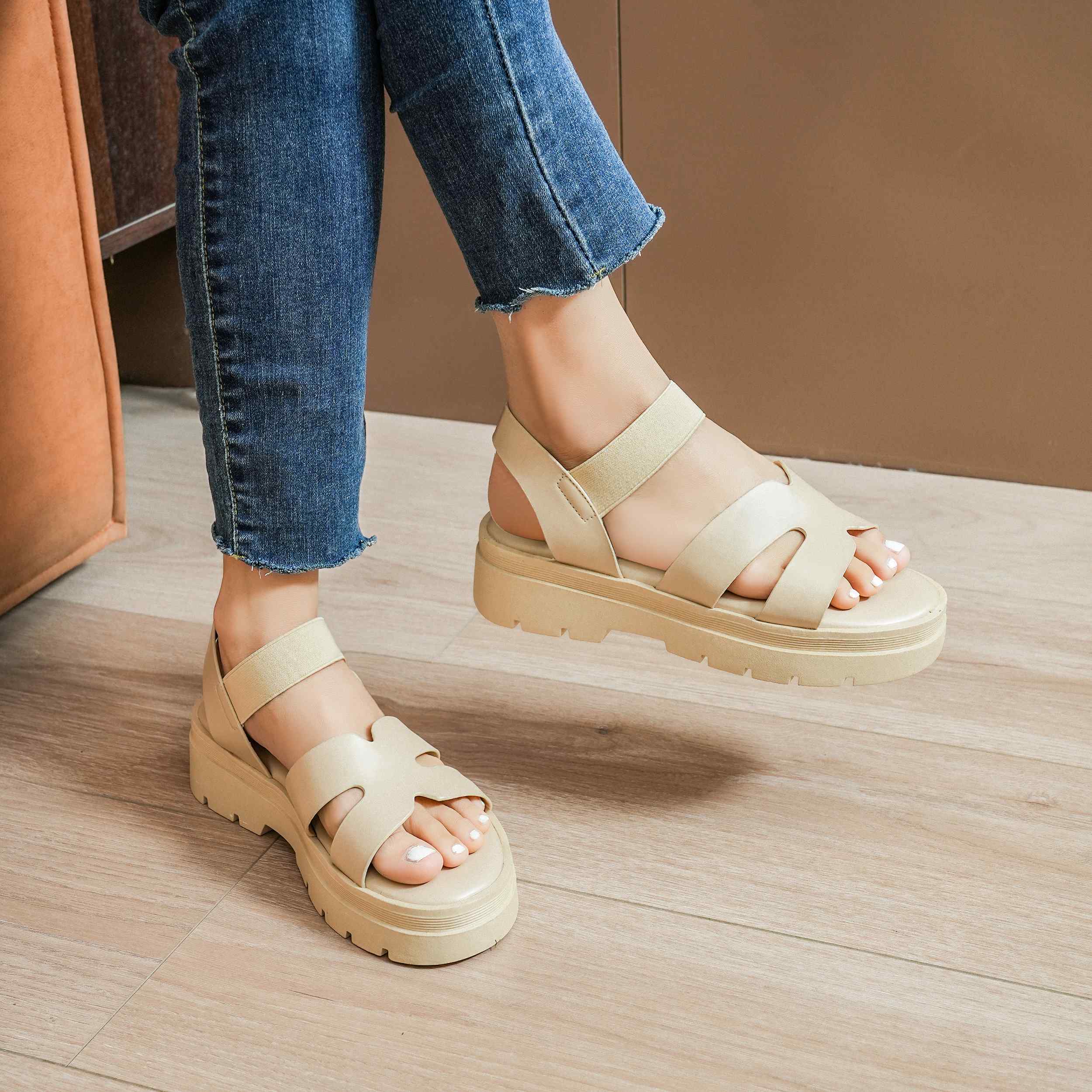 SANDALE PER FEMRA D961-5 BEIGE          