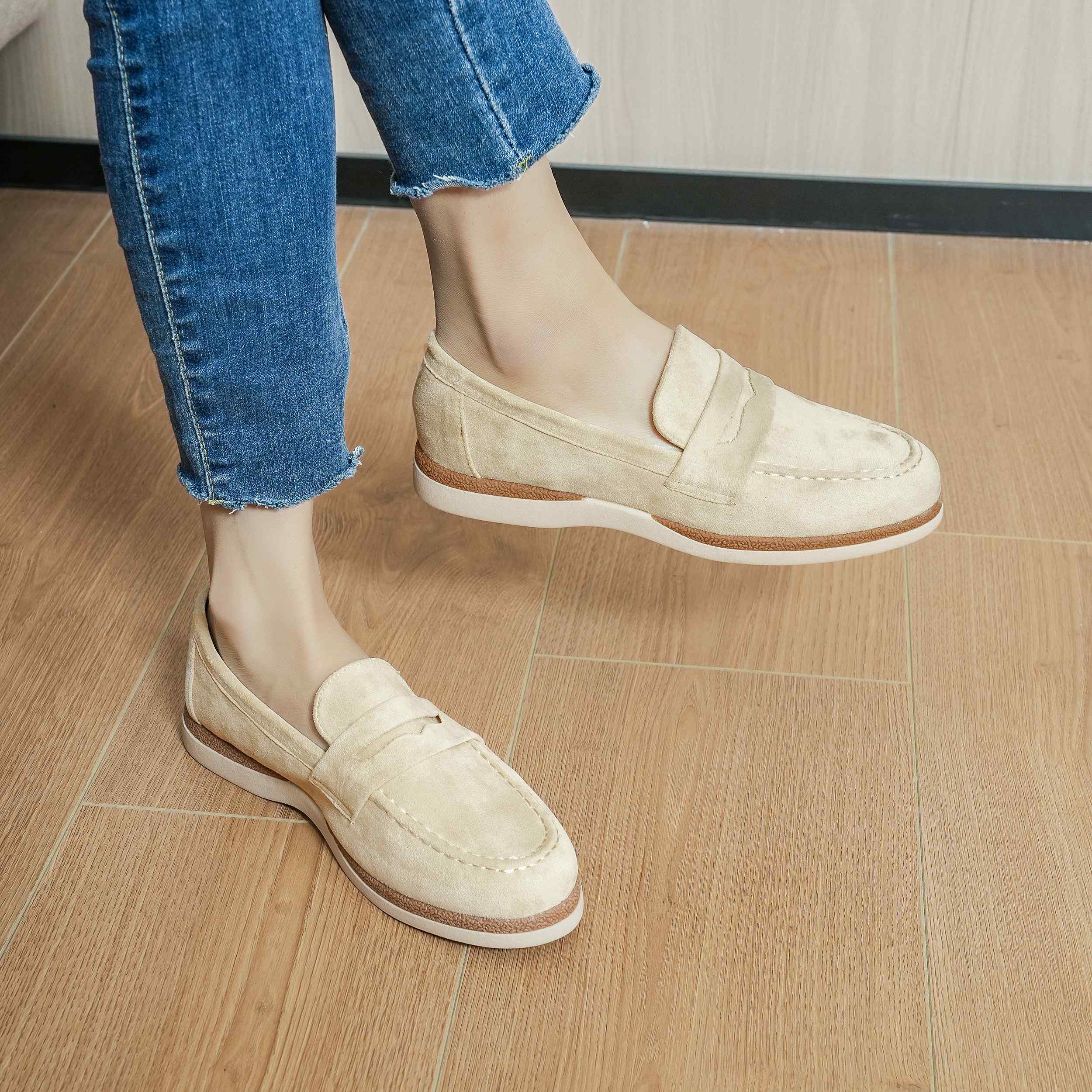 KËPUCA PER FEMRA 25272-31 BEIGE         