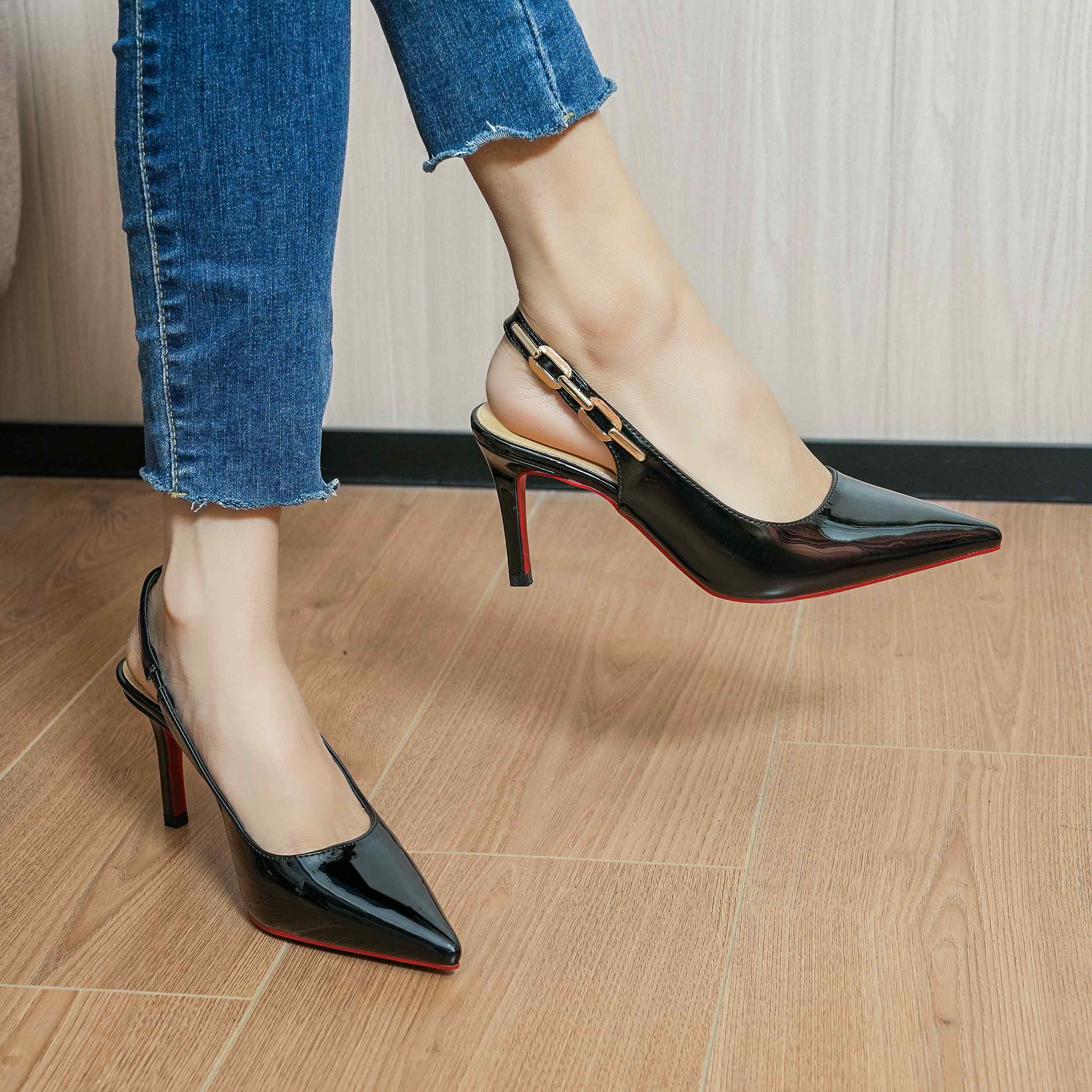 SANDALE PER FEMRA S-M BLACK             