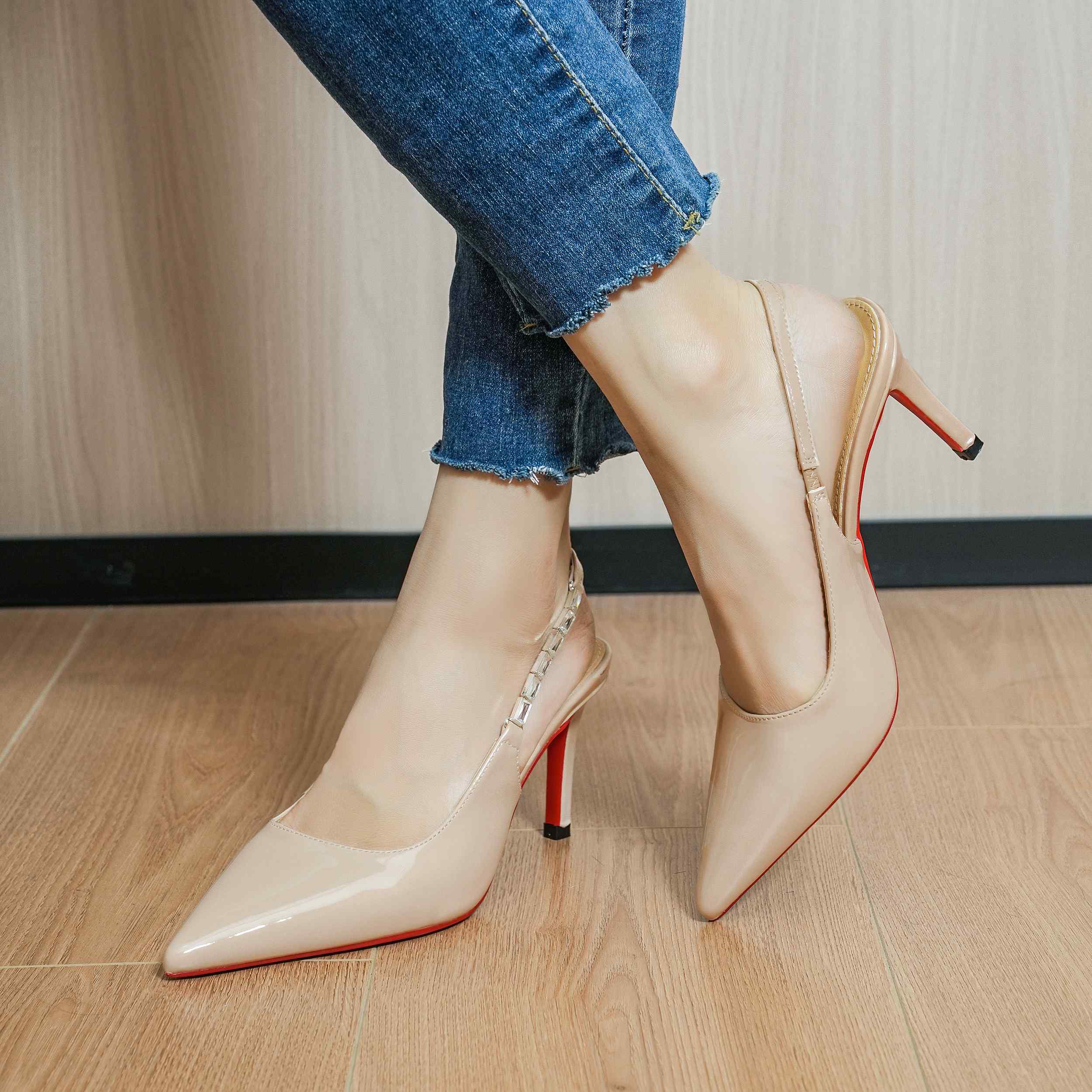 SANDALE PER FEMRA A-1 BEIGE             