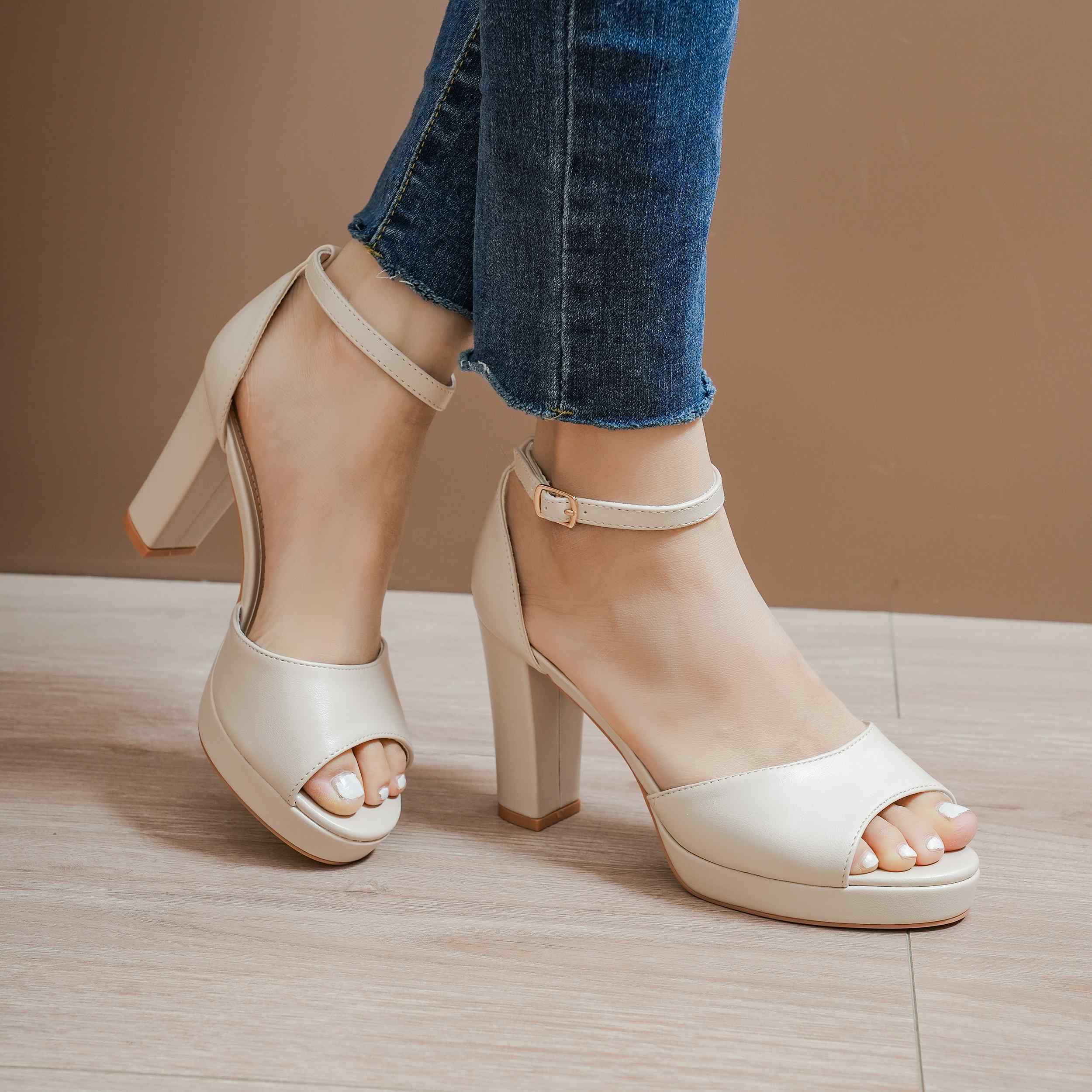 SANDALE PER FEMRA CV3370-A BEIGE        