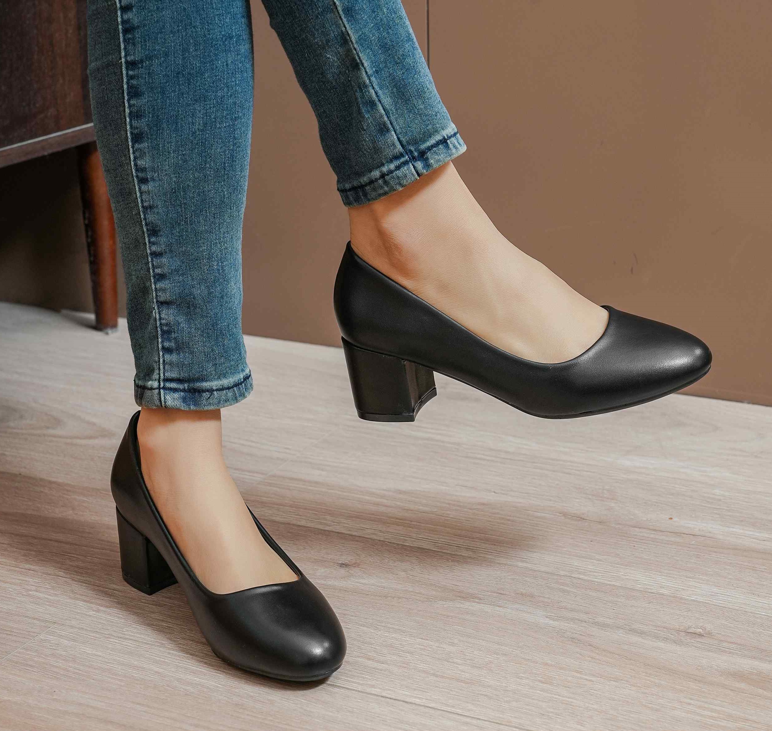 KËPUCA PER FEMRA DD5919-1 BLACK         