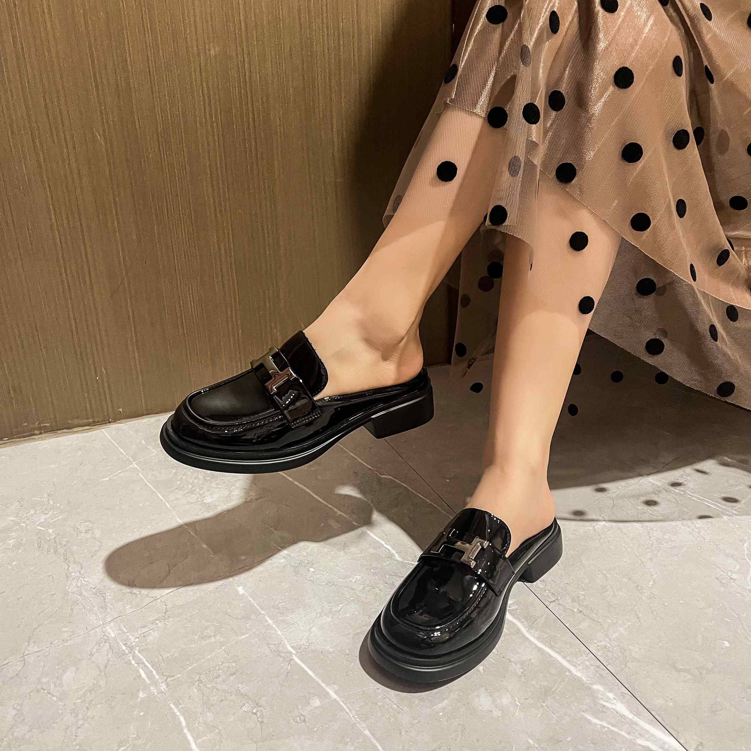 KËPUCA ME TAKE PER FEMRA LBU-2          