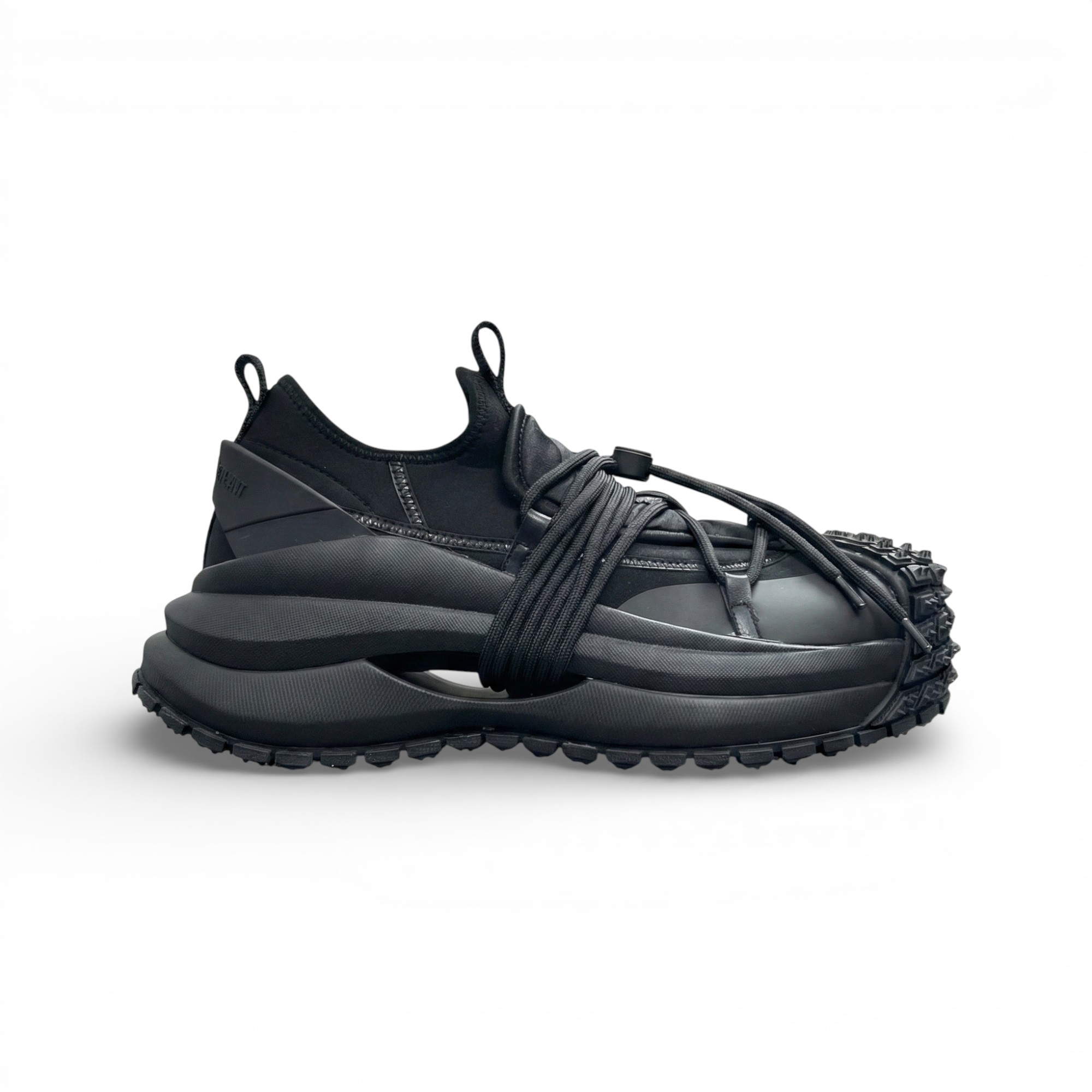 ATLETE PER MESHKUJ PB-01                